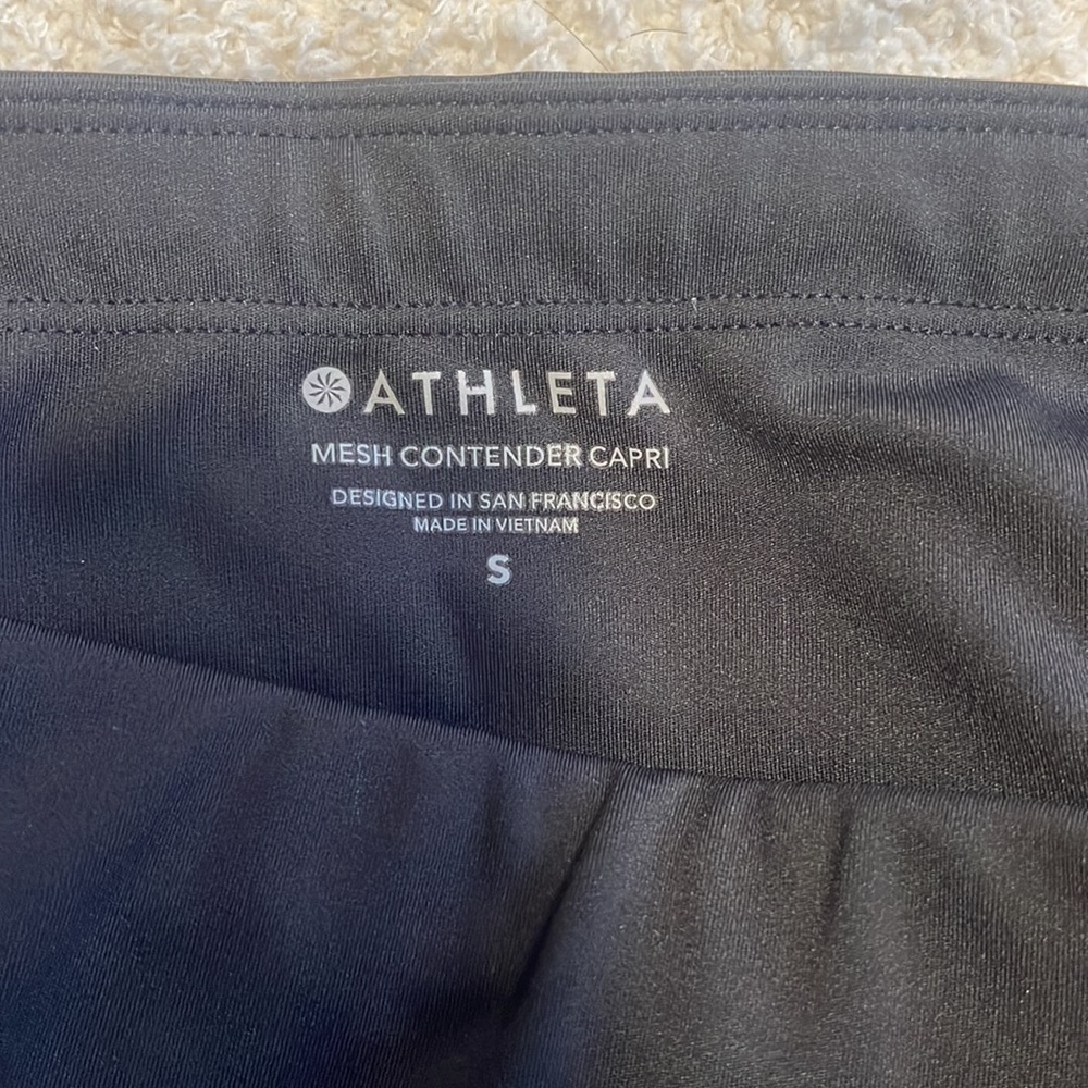 Athleta mesh contender capri - Picture 2 of 4